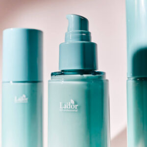 Лёгкая увлажняющая сыворотка для волос Lador Wonder Full Hair Serum 100ml — изображение 4
